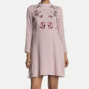 Nanette Leopore Demure pink countryside dreams embroidered mini dress size 6